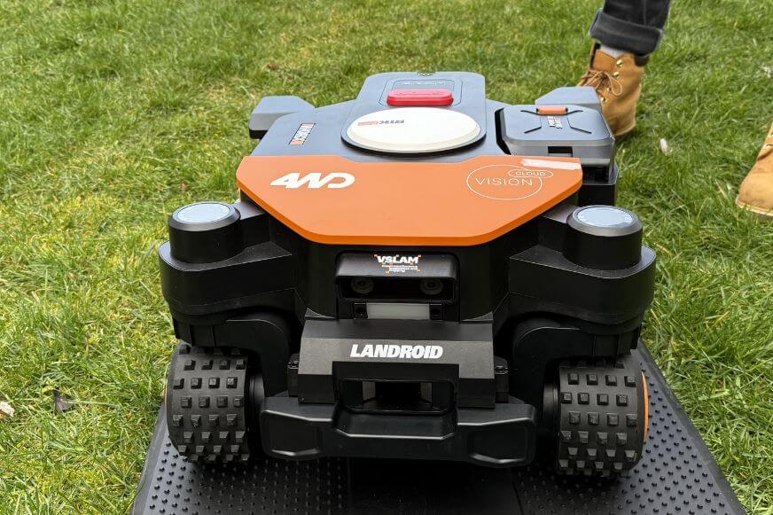 Worx Landroid Vision Cloud 4WD Mähroboter Stereokamera im Detail